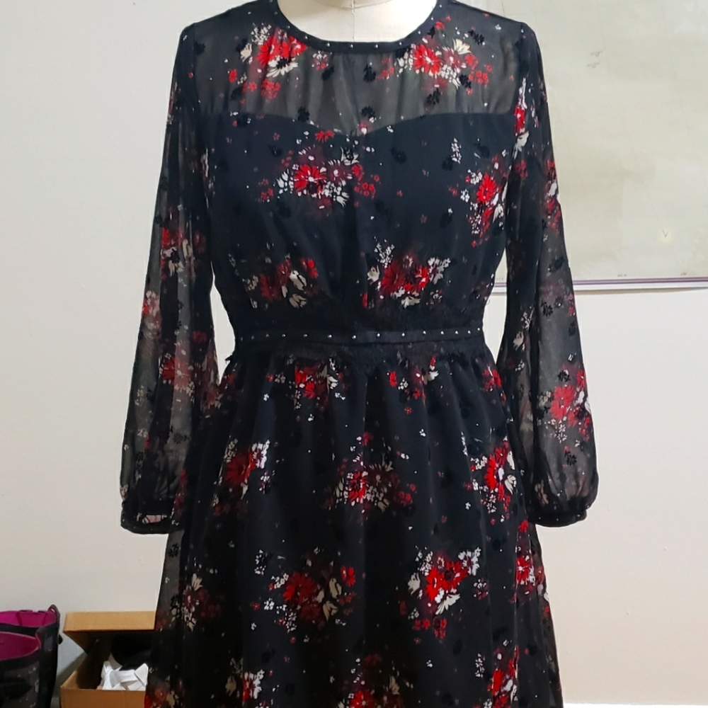 ZARA Floral Dress. Saze XS (S)